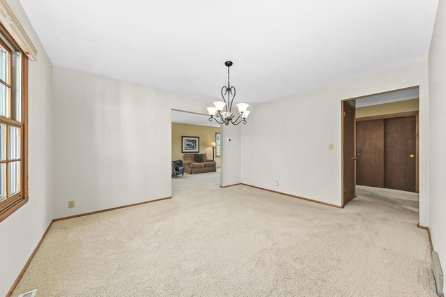 18480 Midland PLACE, Brookfield, WI 53045