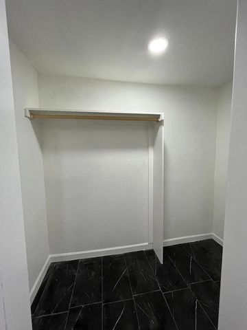 4345 Jamaica Street, Dallas, TX 75210