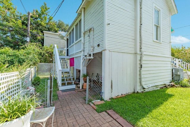 1512 38th Street, Galveston, TX 77550