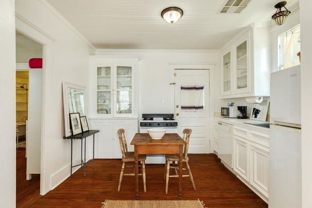 1512 38th Street, Galveston, TX 77550