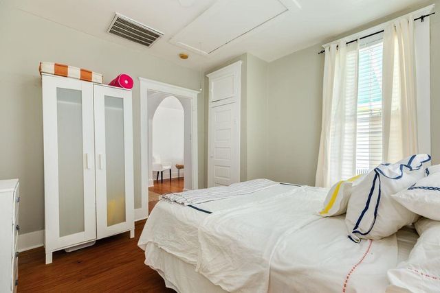 1512 38th Street, Galveston, TX 77550