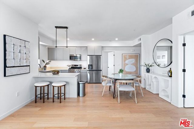 904 S New Hampshire Avenue PH-4, Los Angeles, CA 90006