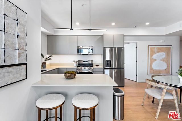 904 S New Hampshire Avenue PH-4, Los Angeles, CA 90006