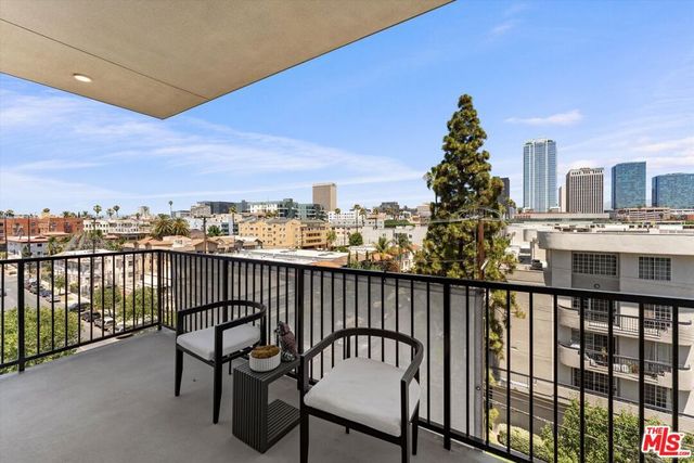 904 S New Hampshire Avenue PH-4, Los Angeles, CA 90006