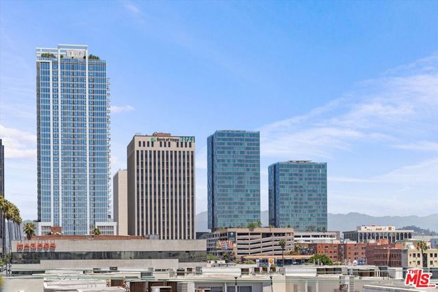 904 S New Hampshire Avenue PH-4, Los Angeles, CA 90006