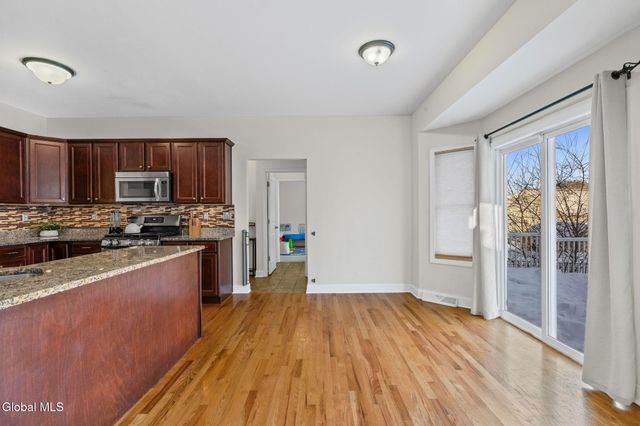 256 N Alandale Avenue, Niskayuna, NY 12304