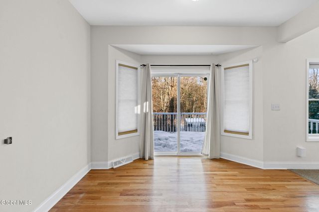 256 N Alandale Avenue, Niskayuna, NY 12304