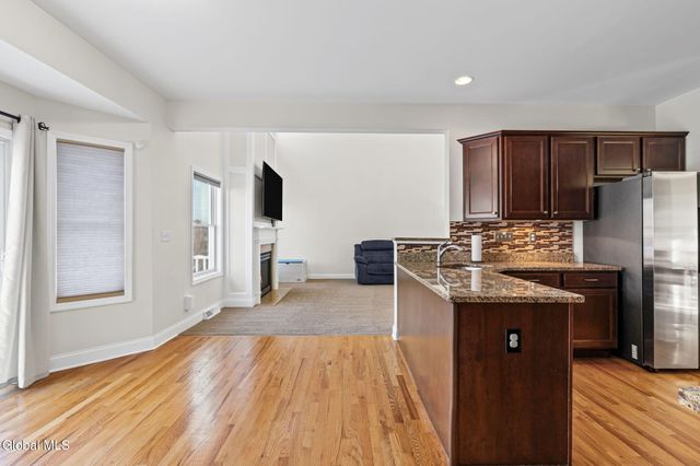 256 N Alandale Avenue, Niskayuna, NY 12304