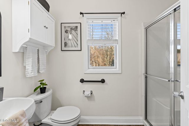 256 N Alandale Avenue, Niskayuna, NY 12304