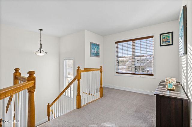 256 N Alandale Avenue, Niskayuna, NY 12304