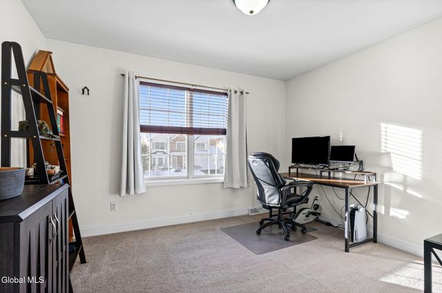 256 N Alandale Avenue, Niskayuna, NY 12304