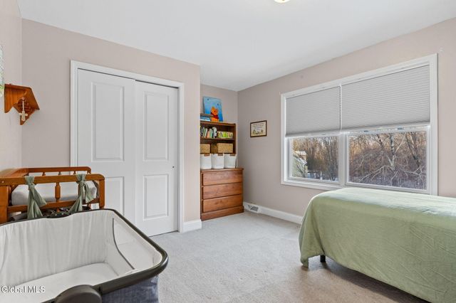 256 N Alandale Avenue, Niskayuna, NY 12304