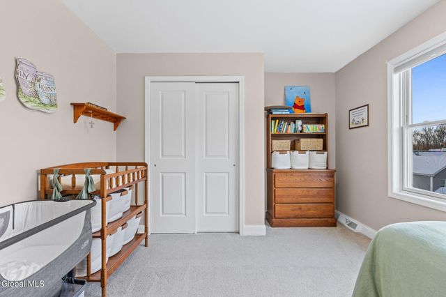 256 N Alandale Avenue, Niskayuna, NY 12304