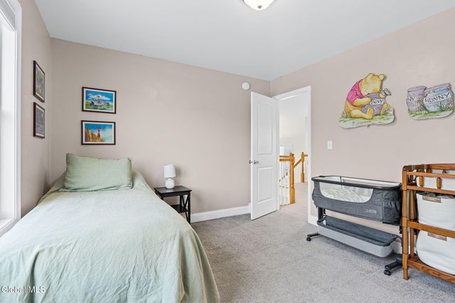 256 N Alandale Avenue, Niskayuna, NY 12304