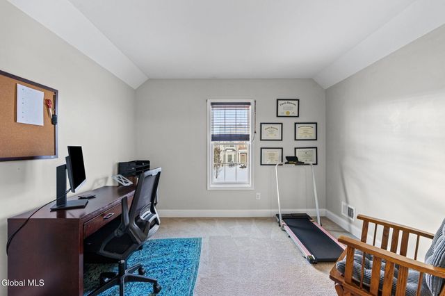 256 N Alandale Avenue, Niskayuna, NY 12304