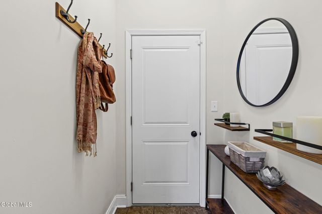 256 N Alandale Avenue, Niskayuna, NY 12304