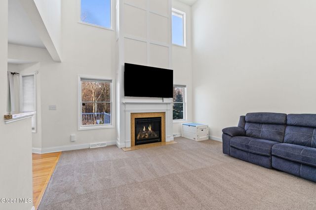 256 N Alandale Avenue, Niskayuna, NY 12304