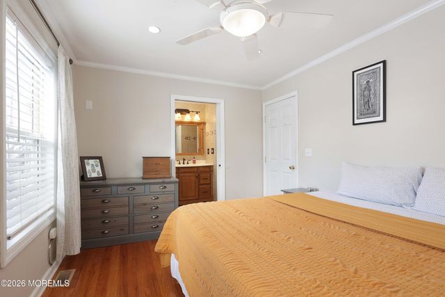 9 Center Place, Toms River, NJ 08753