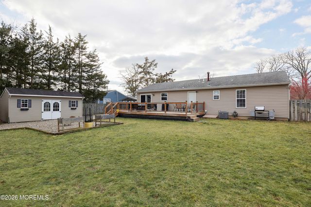 9 Center Place, Toms River, NJ 08753