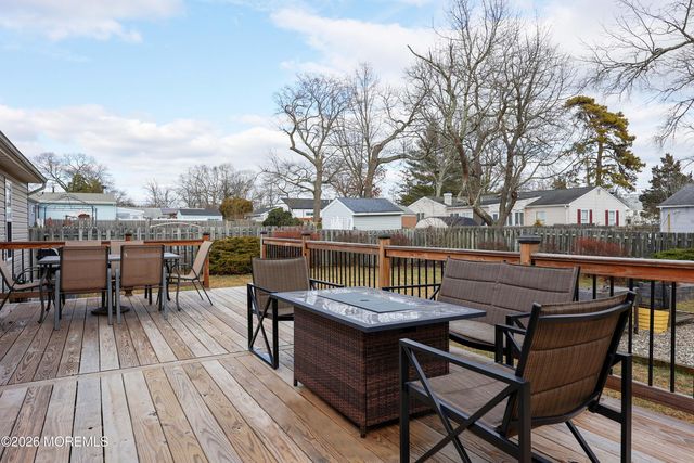 9 Center Place, Toms River, NJ 08753