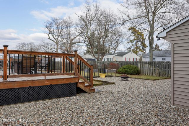 9 Center Place, Toms River, NJ 08753