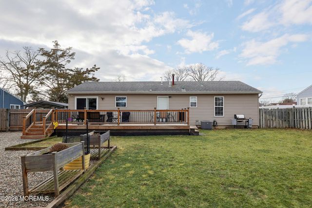 9 Center Place, Toms River, NJ 08753