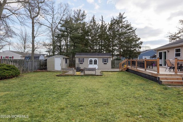 9 Center Place, Toms River, NJ 08753