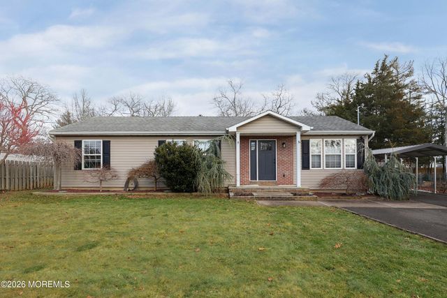 9 Center Place, Toms River, NJ 08753