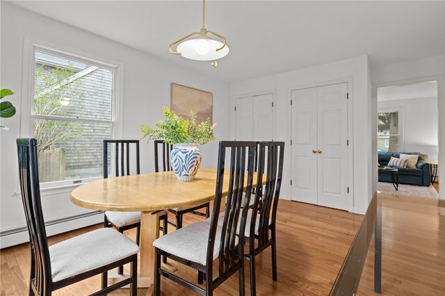 16 College Lane, Barrington, RI 02806