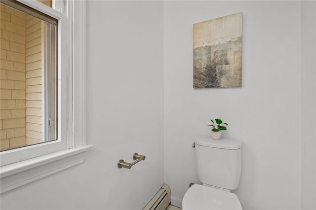 16 College Lane, Barrington, RI 02806