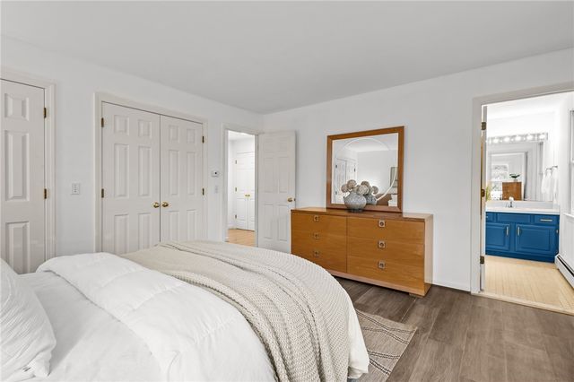 16 College Lane, Barrington, RI 02806