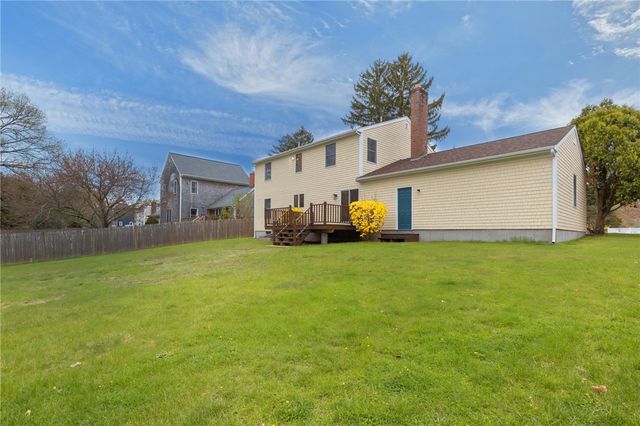 16 College Lane, Barrington, RI 02806