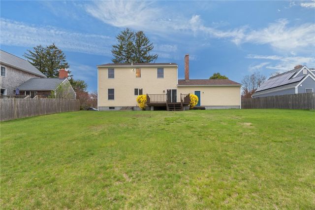 16 College Lane, Barrington, RI 02806