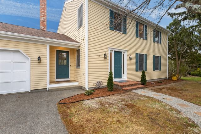 16 College Lane, Barrington, RI 02806
