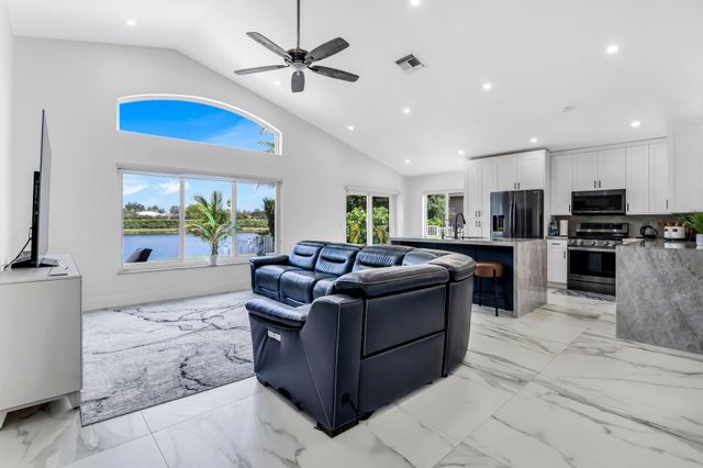 1551 NW 132ND Avenue, Pembroke Pines, FL 33028