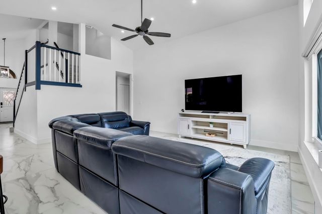 1551 NW 132ND Avenue, Pembroke Pines, FL 33028