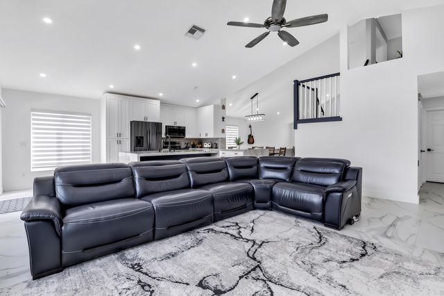 1551 NW 132ND Avenue, Pembroke Pines, FL 33028