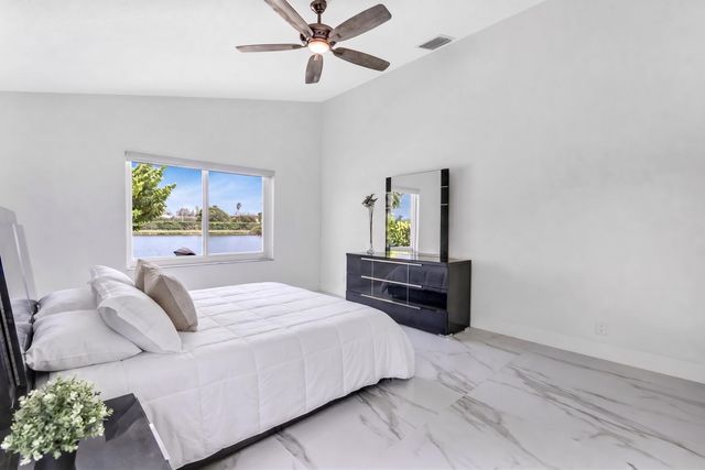 1551 NW 132ND Avenue, Pembroke Pines, FL 33028
