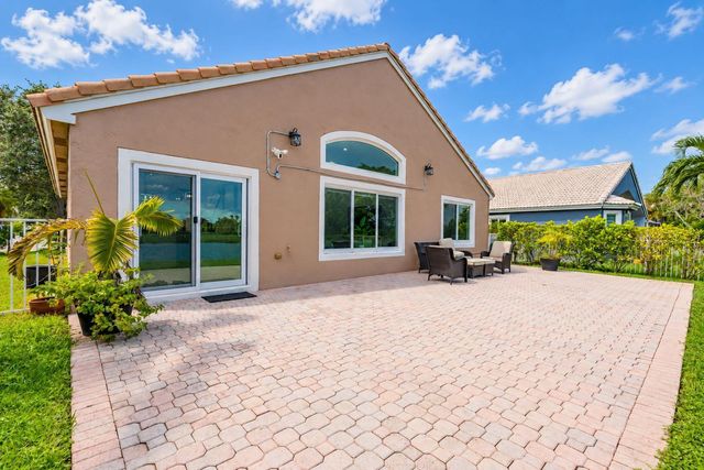 1551 NW 132ND Avenue, Pembroke Pines, FL 33028