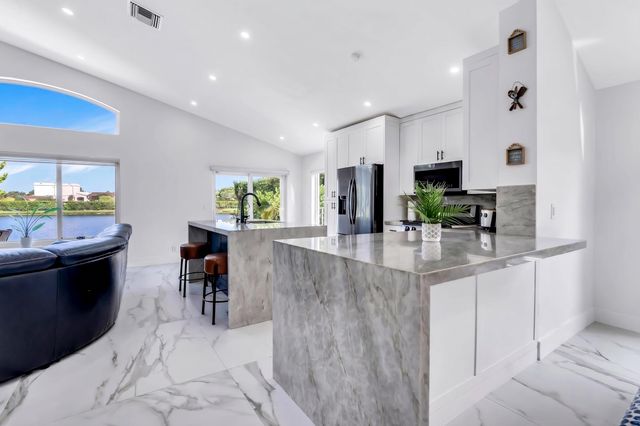 1551 NW 132ND Avenue, Pembroke Pines, FL 33028