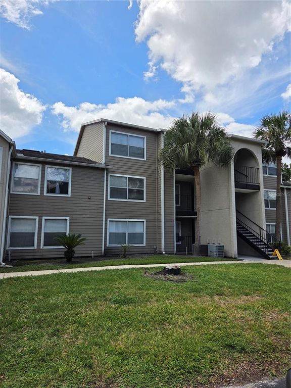 4704 WALDEN CIRCLE 32, Orlando, FL 32811