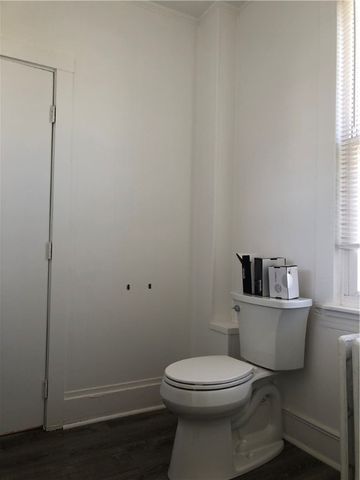 22 Carroll Avenue, Newport, RI 02840