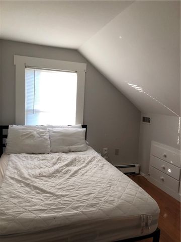 22 Carroll Avenue, Newport, RI 02840