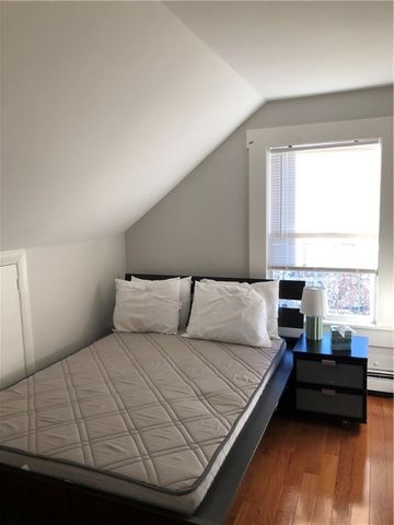 22 Carroll Avenue, Newport, RI 02840