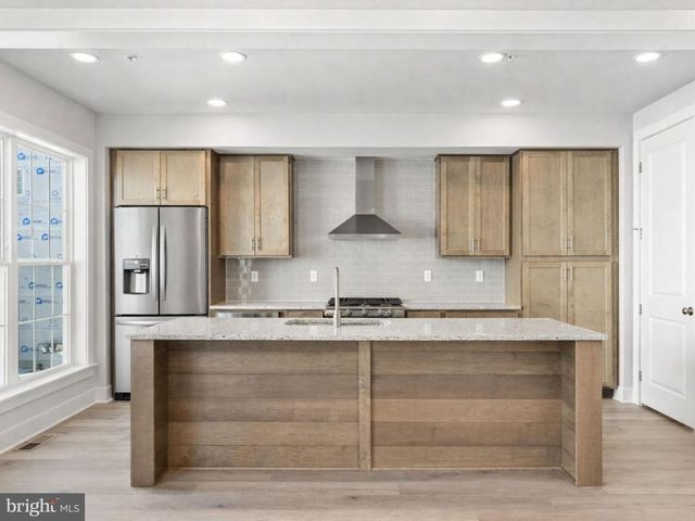 8 SILO ST, Carlisle, PA 17015