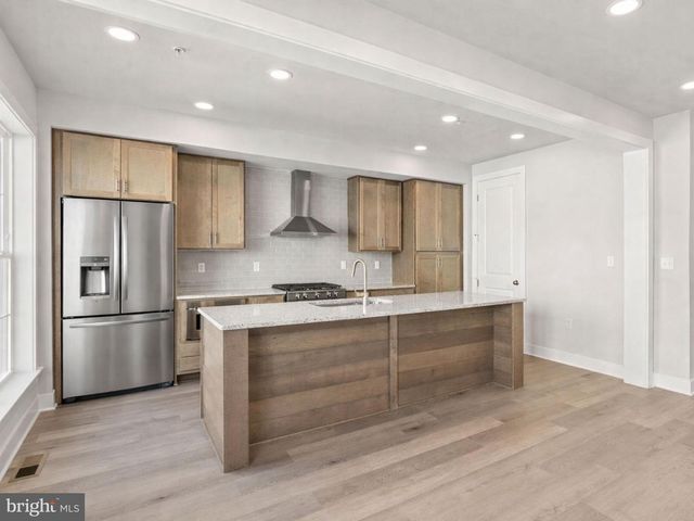 8 SILO ST, Carlisle, PA 17015