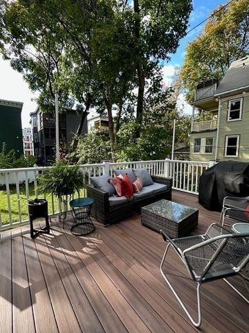 18 Hewlett Street 1, Boston, MA 02131