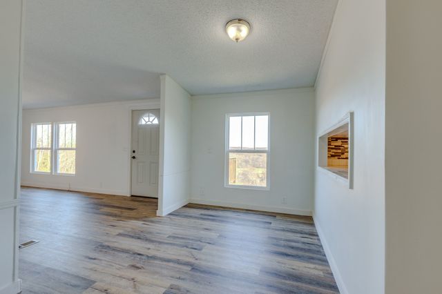 1707 New Highway 7, Columbia, TN 38401