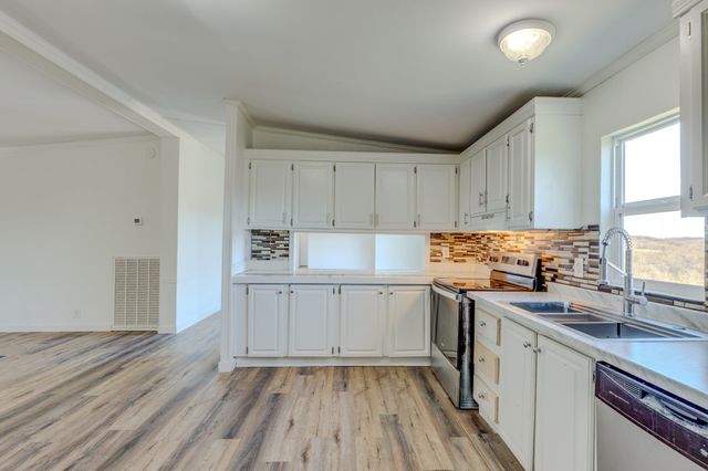 1707 New Highway 7, Columbia, TN 38401