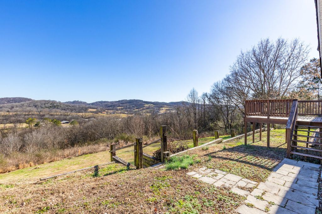 1707 New Highway 7, Columbia, TN 38401